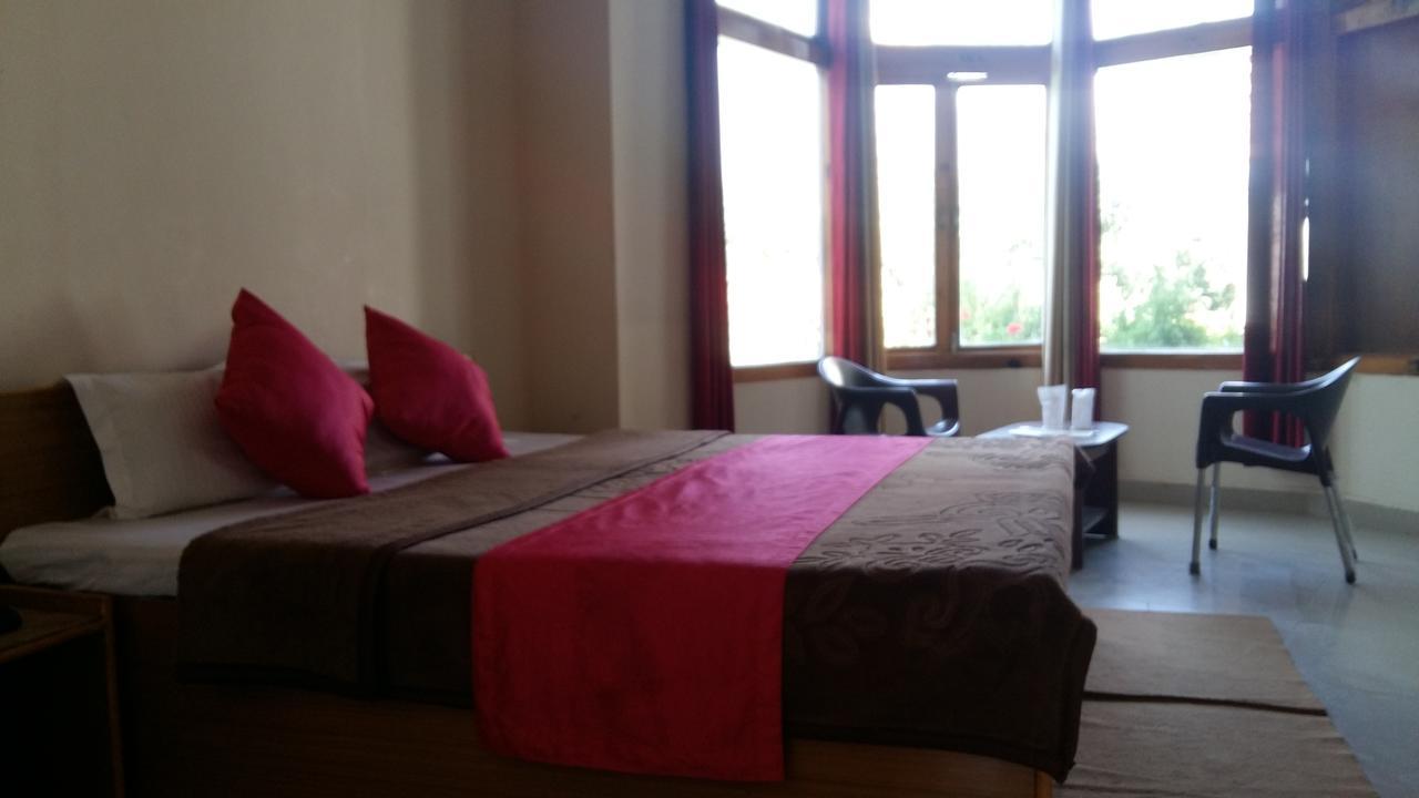 The Tara Villa Shamshi Exterior foto